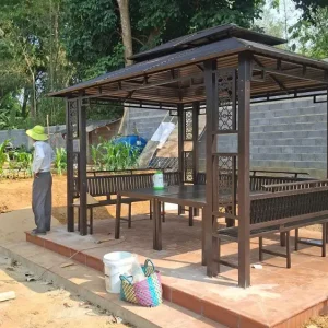 Chòi với trụ cột kép vững chắc