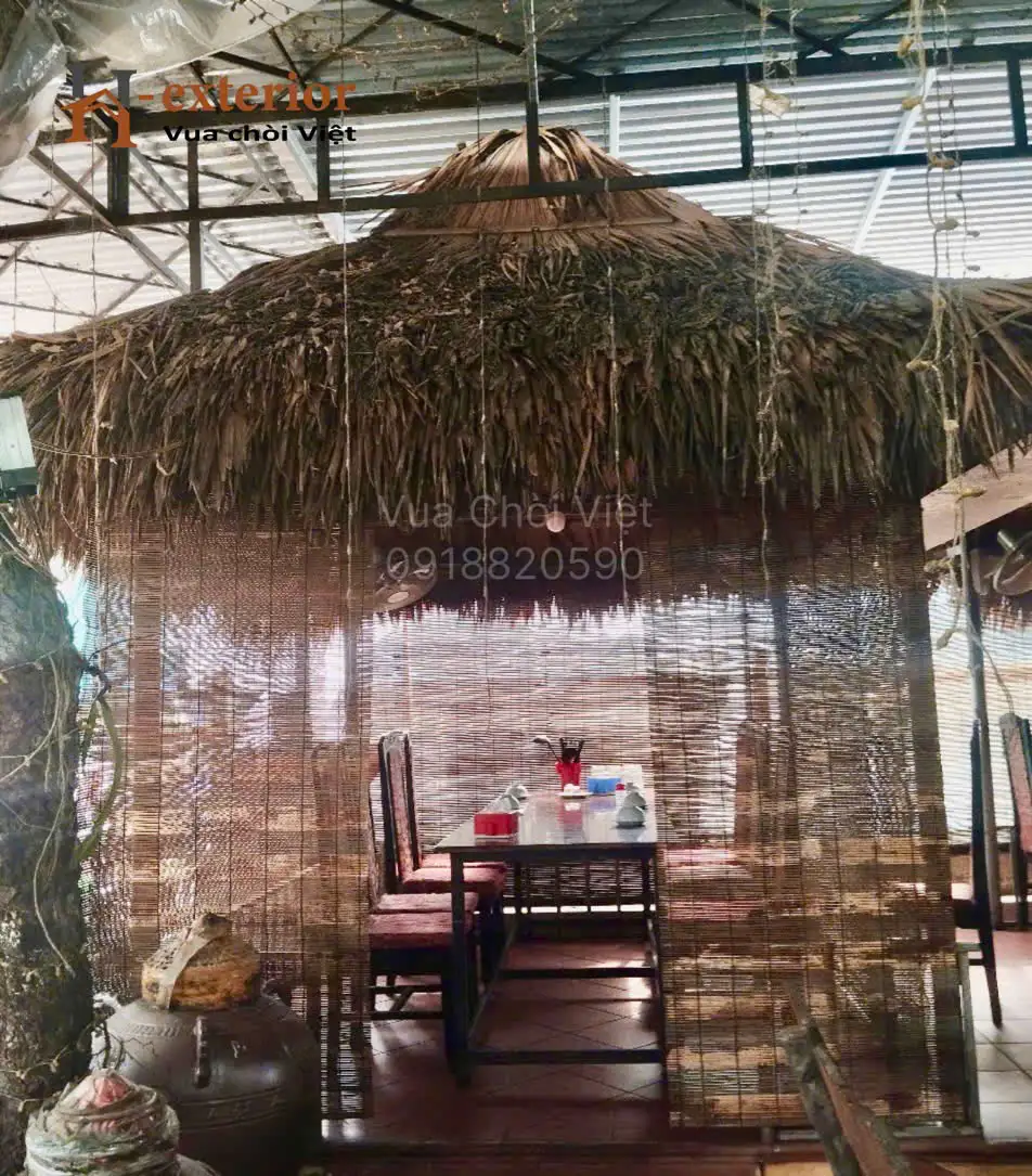 Khung cột kết cấu đơn giản với mái bằng lá