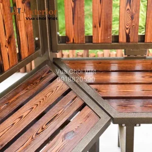 Ghế ngồi với tựa lưng tích hợp lan can vừa tiện lợi và an toàn