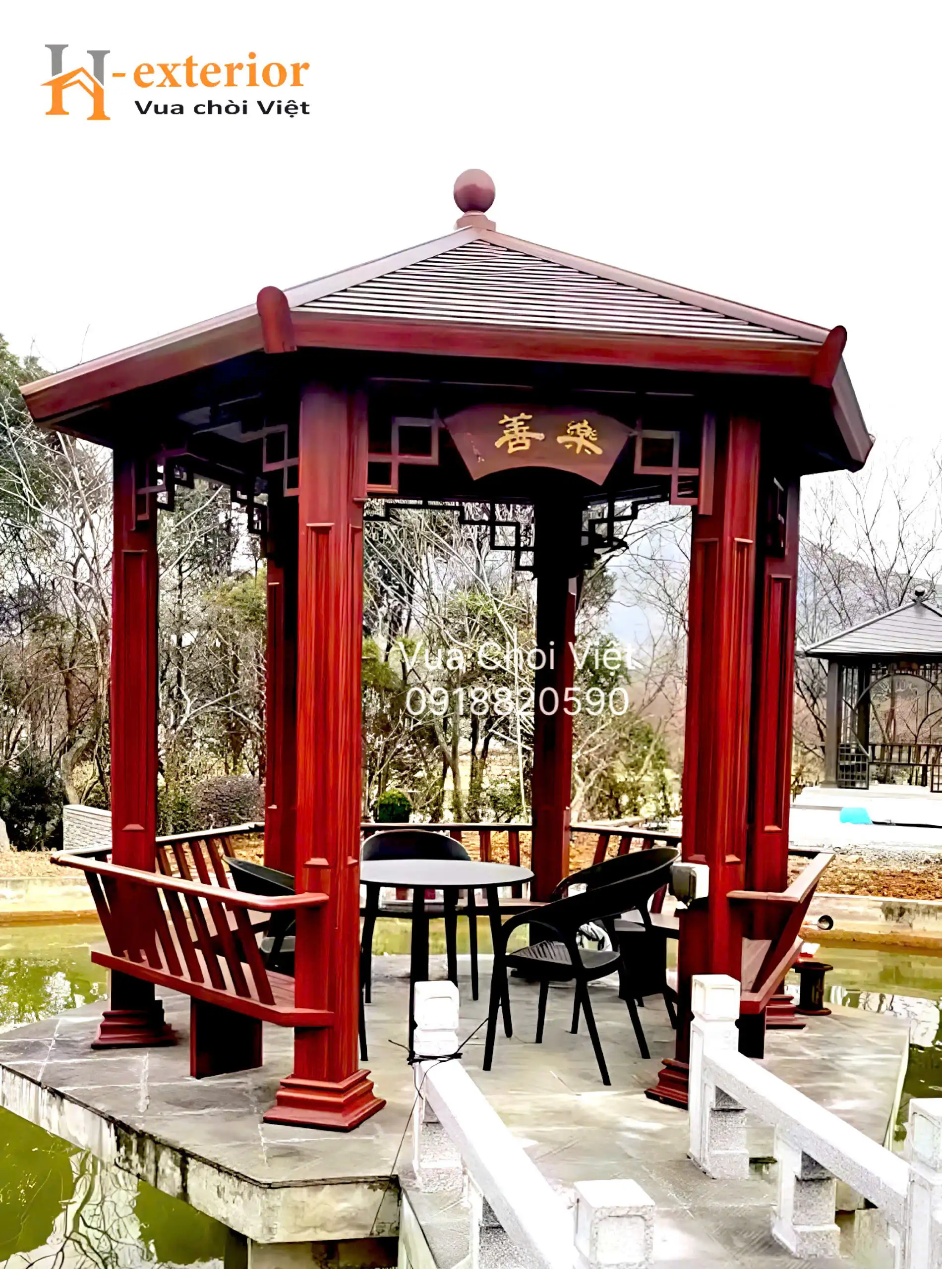 Chòi lục giác hợp kim nhôm màu gỗ sẫm đẹp mắt và tinh tế. Thể hiện gu thẩm mỹ của gia chủ