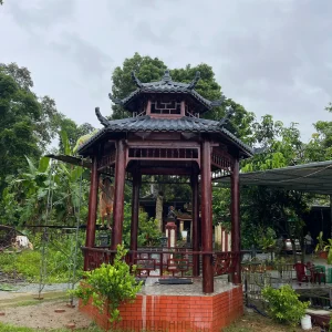 Chòi sân vườn bằng gỗ hình lục giác