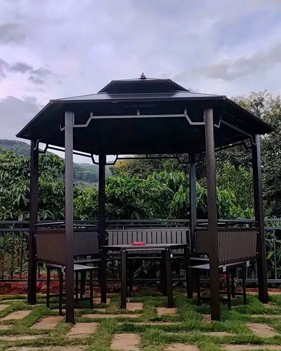 Mái nhựa Polycarbonate chống nắng nóng và tia UV