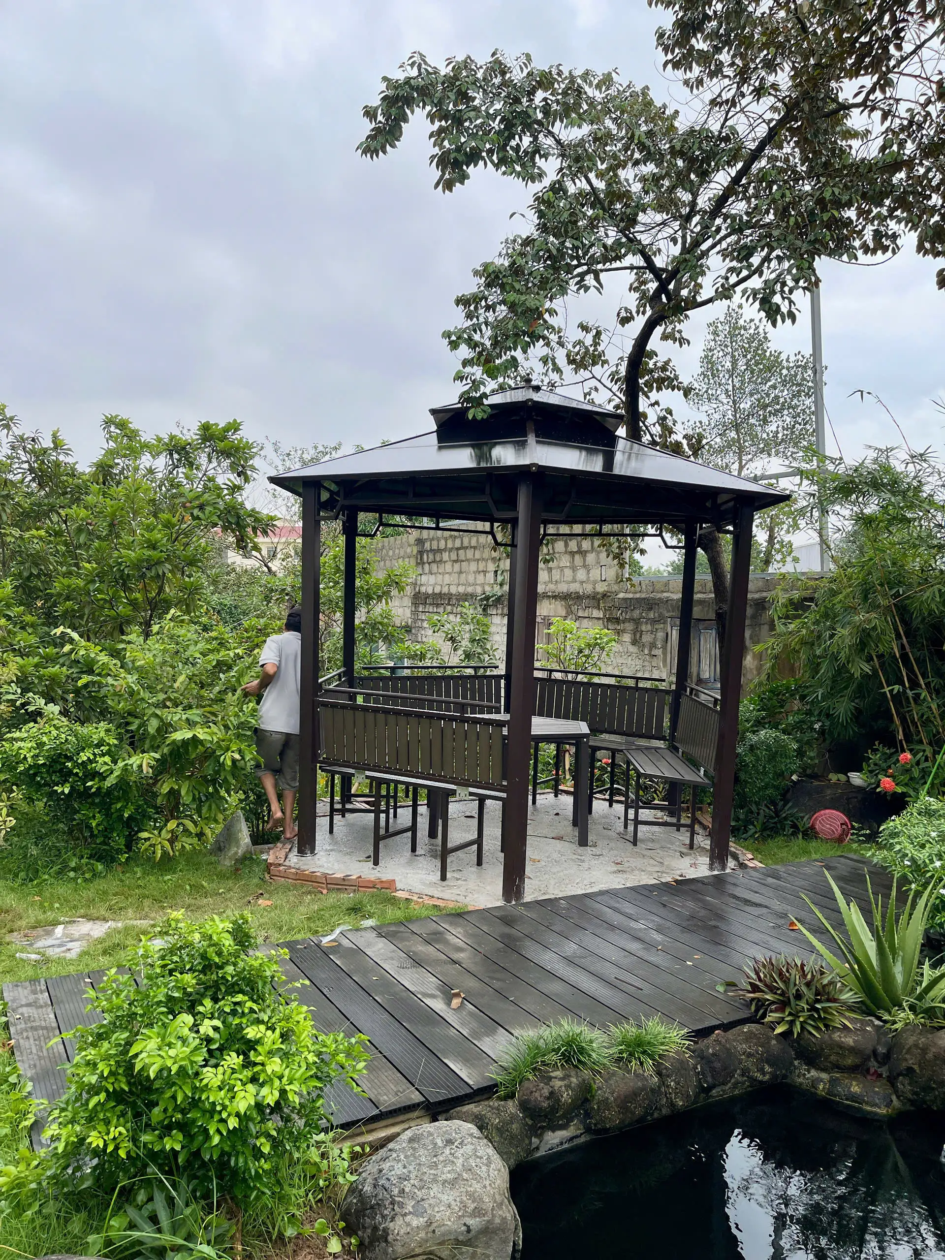 Chòi sân vườn lục giác bằng sắt