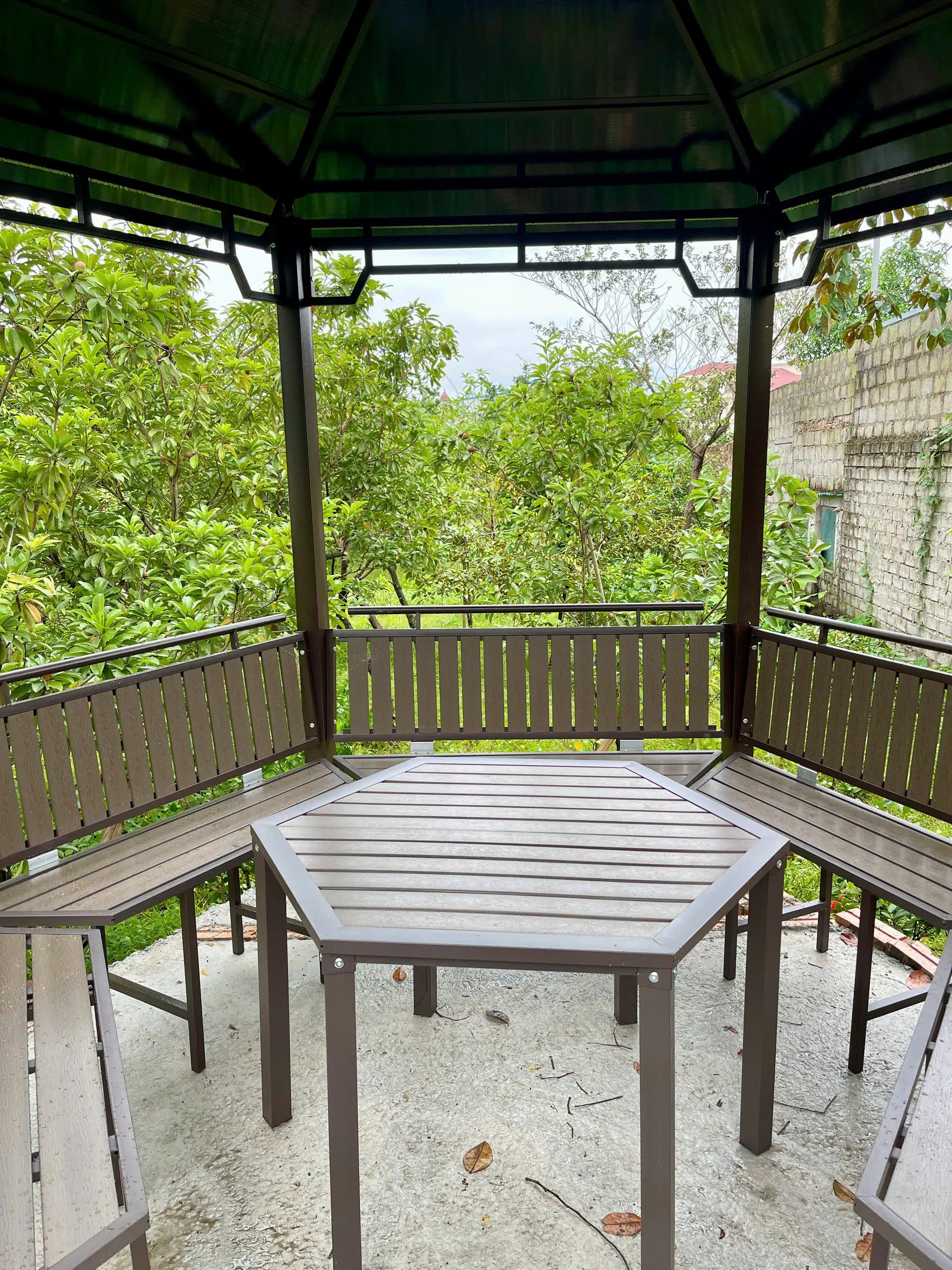 Bàn ghế chòi sân vườn