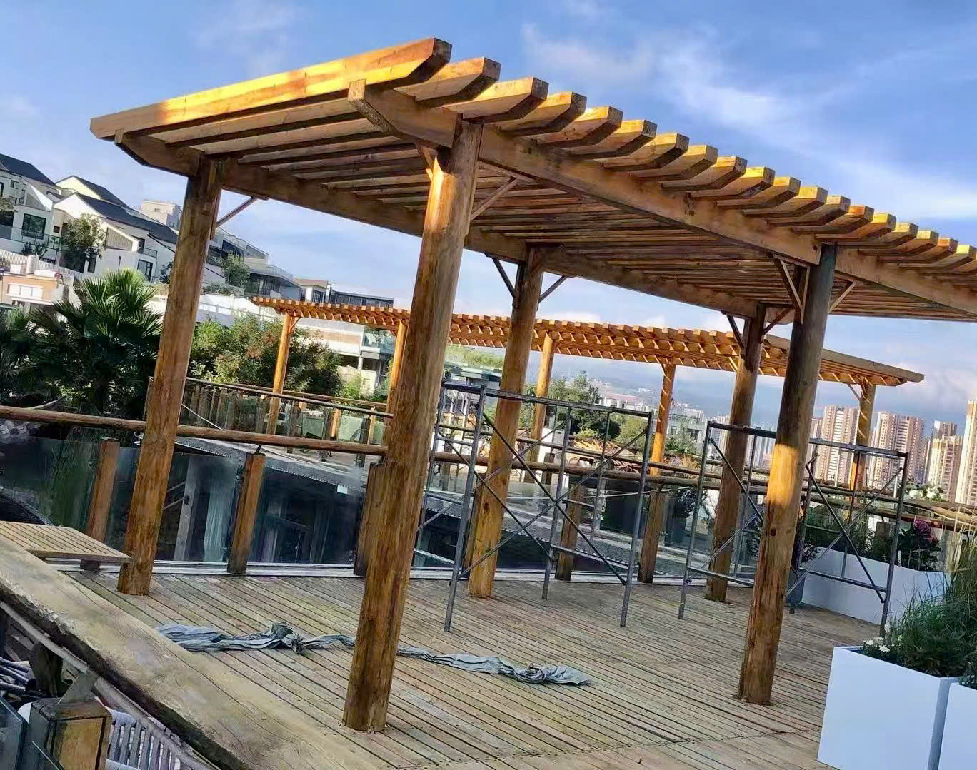 Chòi giàn hoa Pergola bằng gỗ sân vườn 2.5x4m