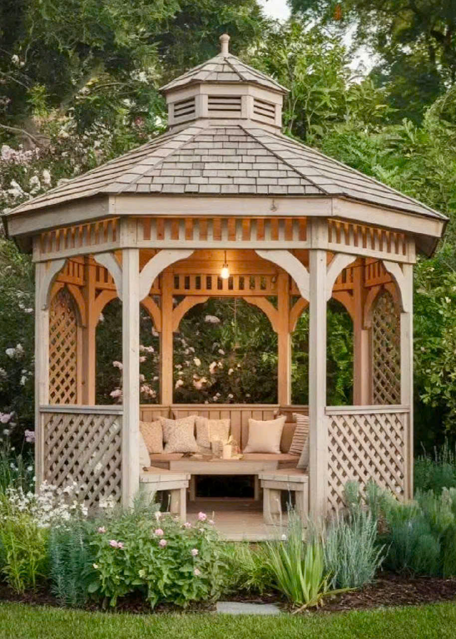 Nhà chòi sân vườn màu trắng bằng gỗ 2