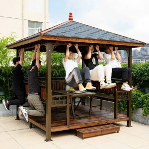 Nhà chòi có khung cột chắc chắn