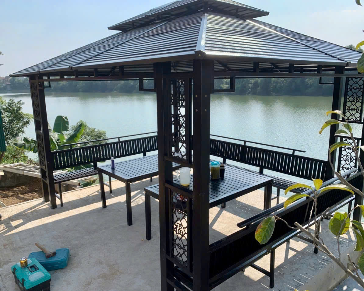 Chòi với không gian rộng rãi có thể dùng cho 15-20 người ngồi cùng một lúc