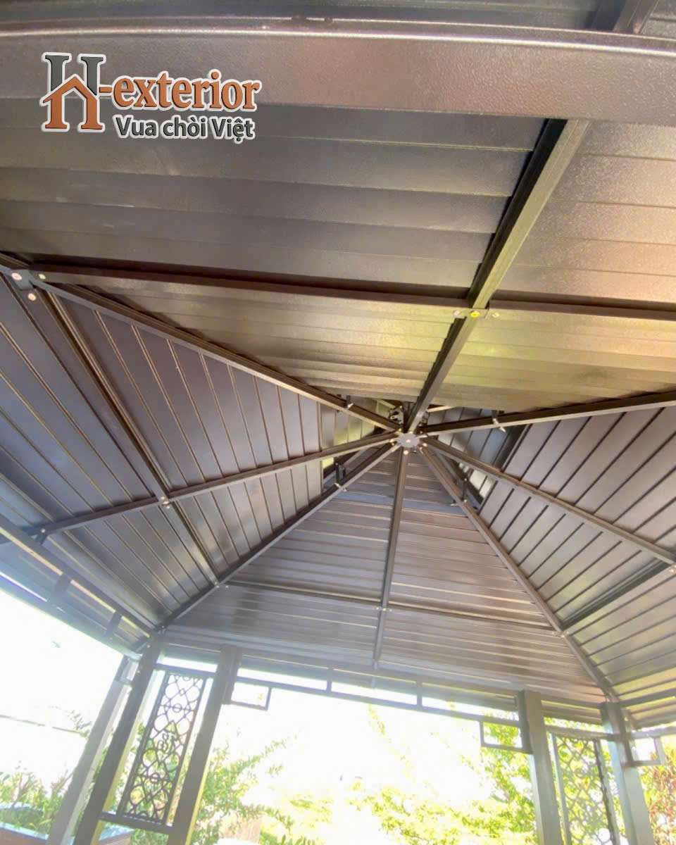 Mái chòi bằng thép mạ kẽm sơn tĩnh điện dập dạng sóng đẹp mắt và chắc chắn