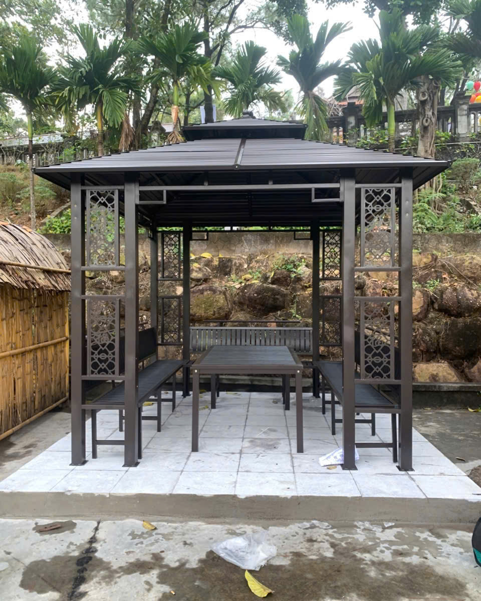 Chòi vuông kích thước 3x3m rộng rãi cho nhiều người ngồi cùng một lúc