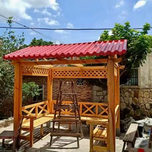 Có hai lựa chọn màu ngói là đỏ hoặc xanh rêu