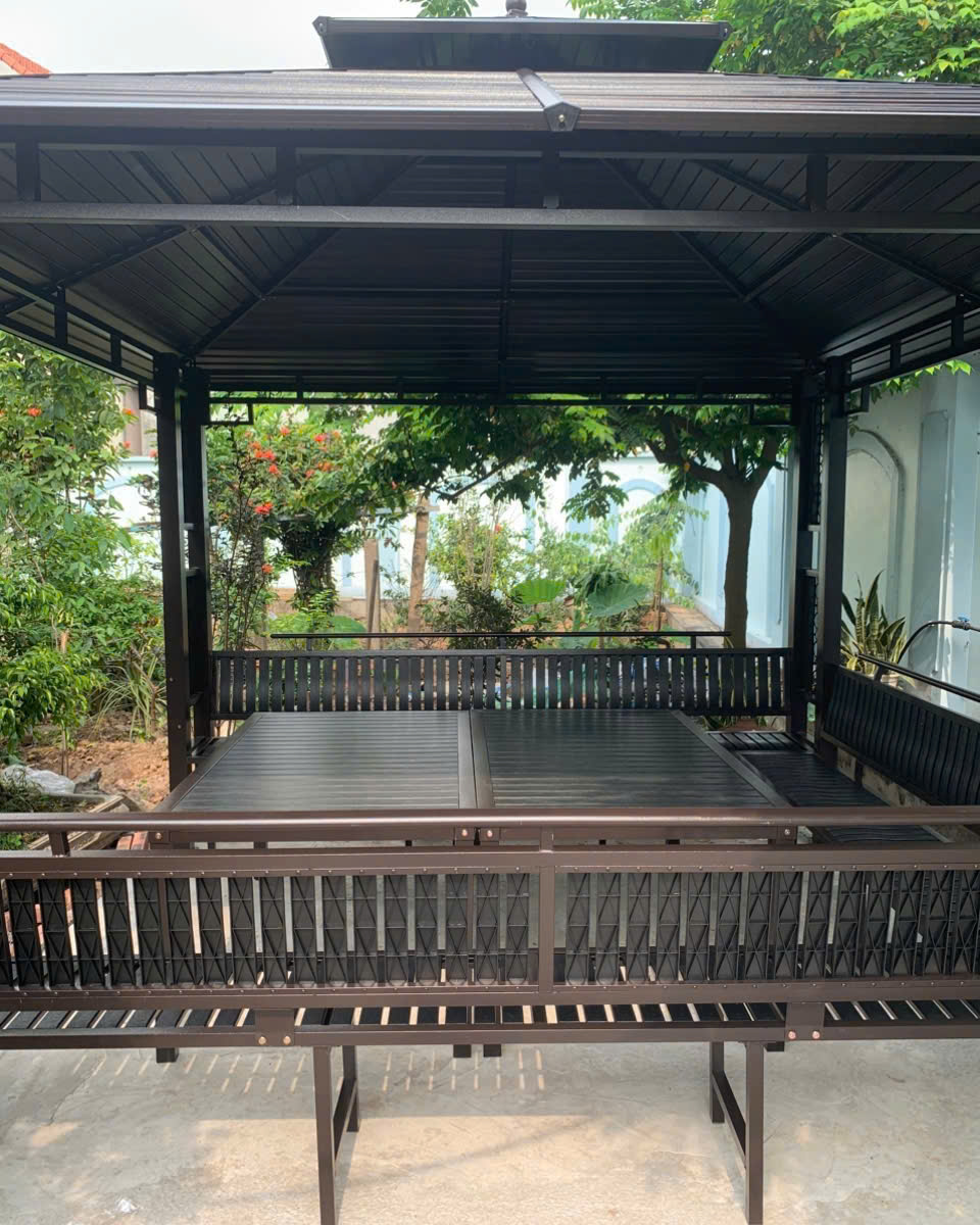 Chòi gồm 2 bàn đôi ở giữa